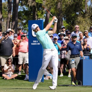 Jordan Spieth teeing off at a PGA Tour event